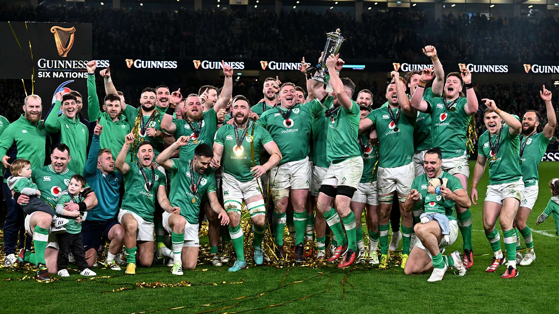 皇馬官方宣布續約安切洛蒂至2026年！.